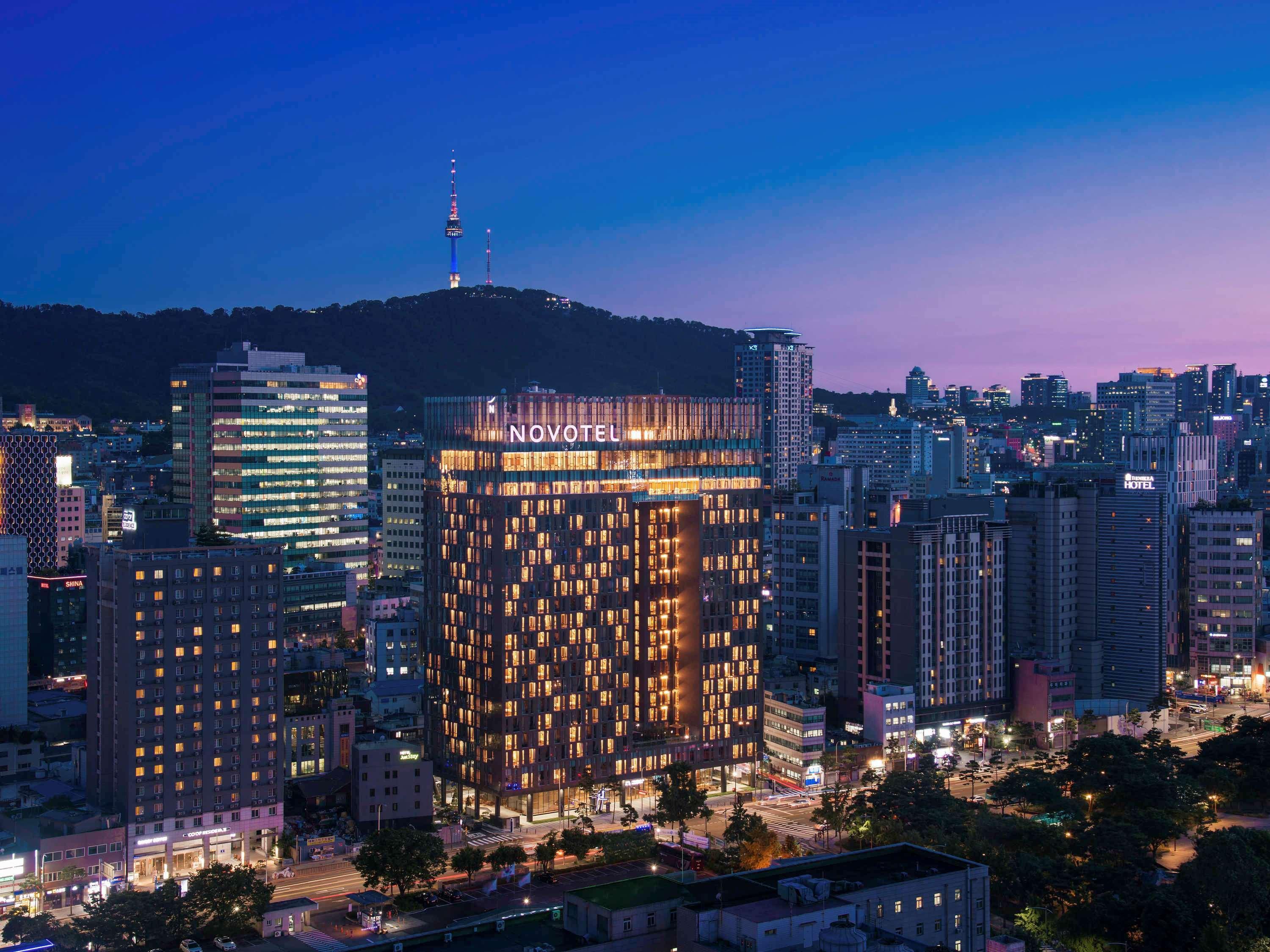 Novotel Ambassador Seoul Dongdaemun Hotels & Residences Экстерьер фото