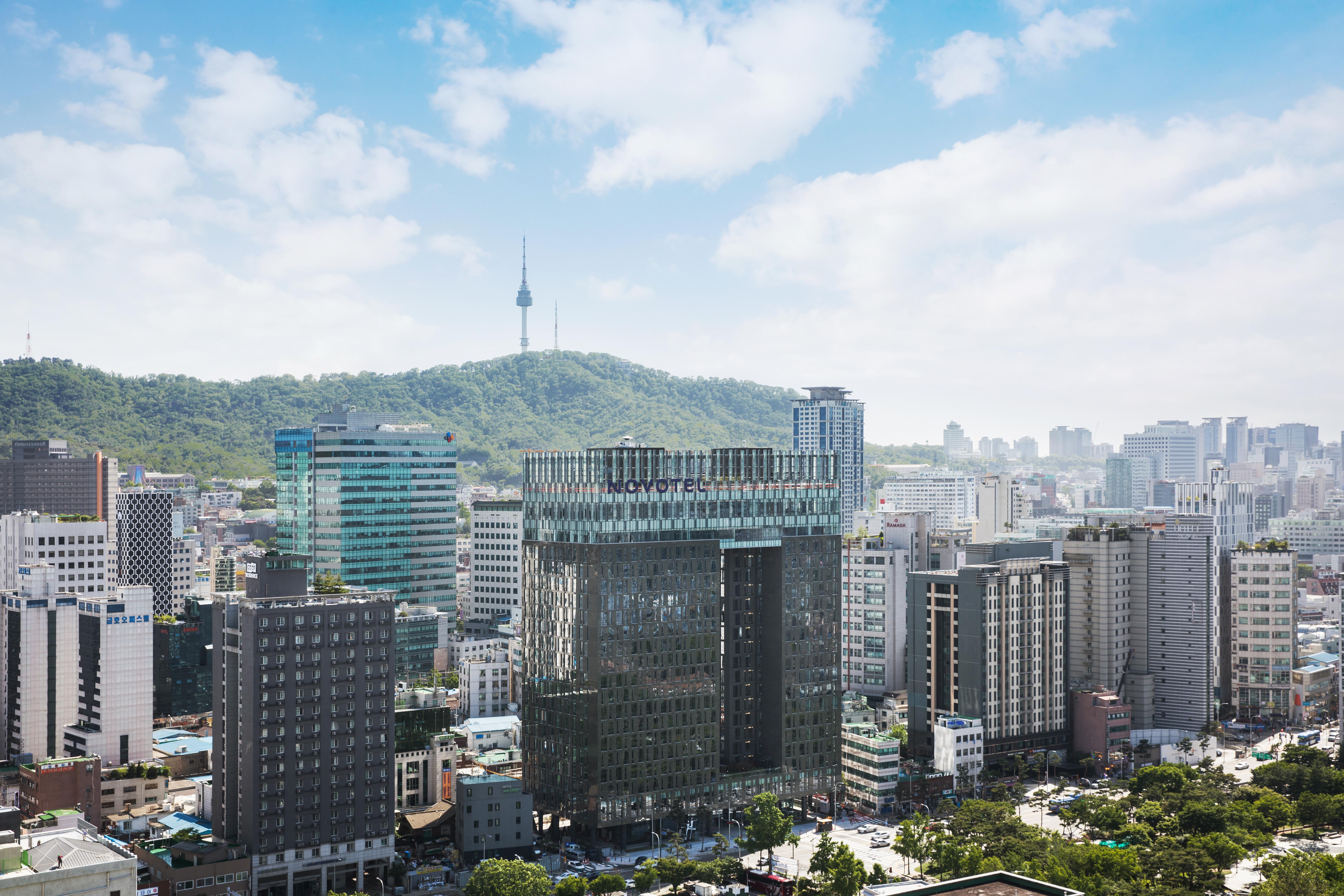 Novotel Ambassador Seoul Dongdaemun Hotels & Residences Экстерьер фото