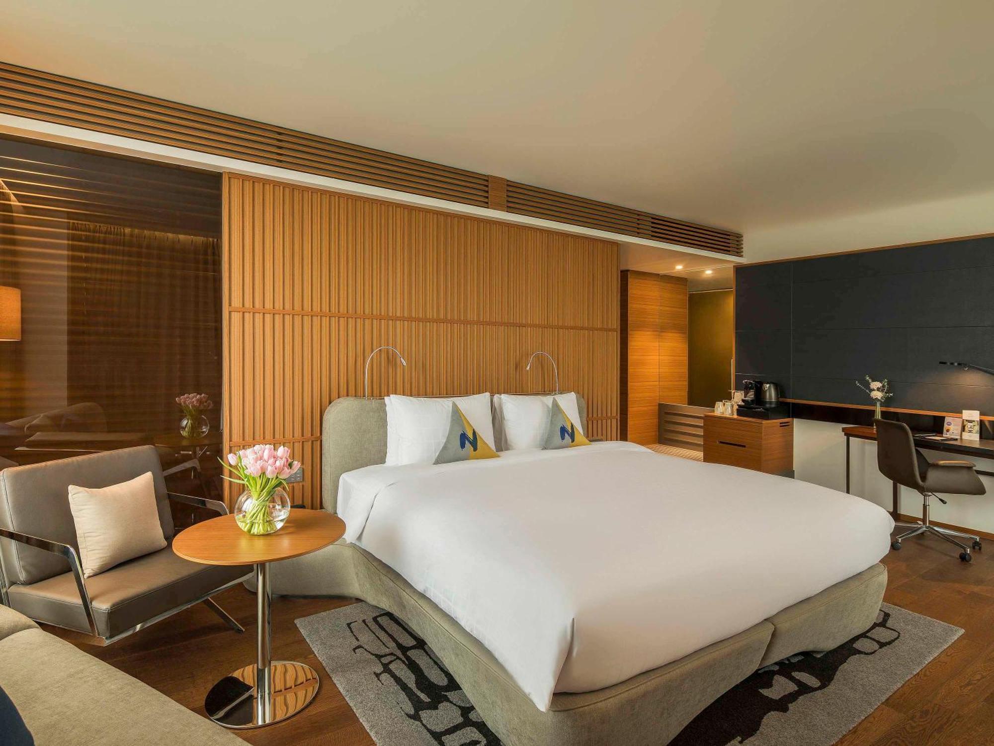 Novotel Ambassador Seoul Dongdaemun Hotels & Residences Экстерьер фото